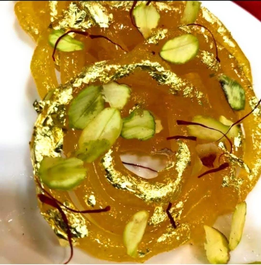 GLC Gold Leaf Pure Gold Leaf/Gold Vark/Gold waraq (25.pcs) Sheet 24K Gold Leaf Leaves Foil for GLC Gold Leaf Finest Gold Leaves Food Gilding Facial Beauty Spa Size(3 x 2 inch_