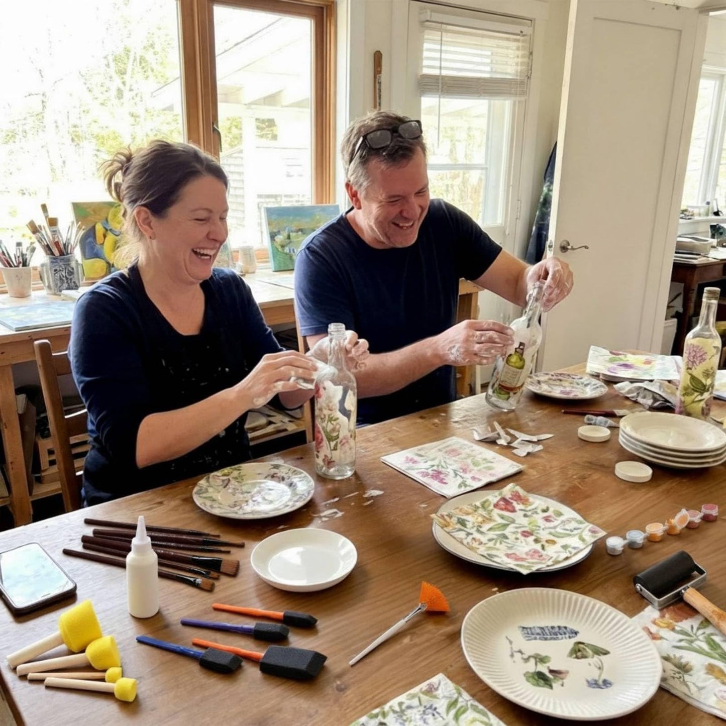 Lerheedi 20 Pcs Essential Decoupage Tool Set 4 Foam Brush 4 Decoupage Brushs 6 Nylon Hair Brushs 1 Glue Palette Rubber Roller Acrylic Pen Acrylic Semi Circular Brush Kit for DIY Art and Craft Project