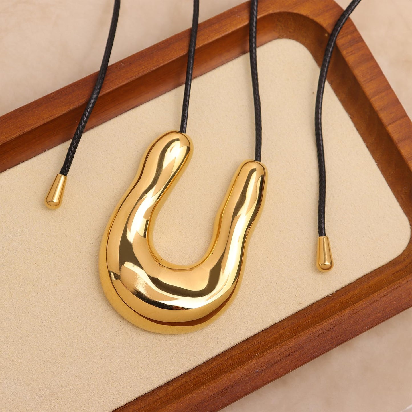 Frigotine Chunky Gold Letter U Pendant Necklace for Women,Trendy Charm Adjustable Hammered Long Chain Nacklaces Fall Winter Prom Jewelry Gift.