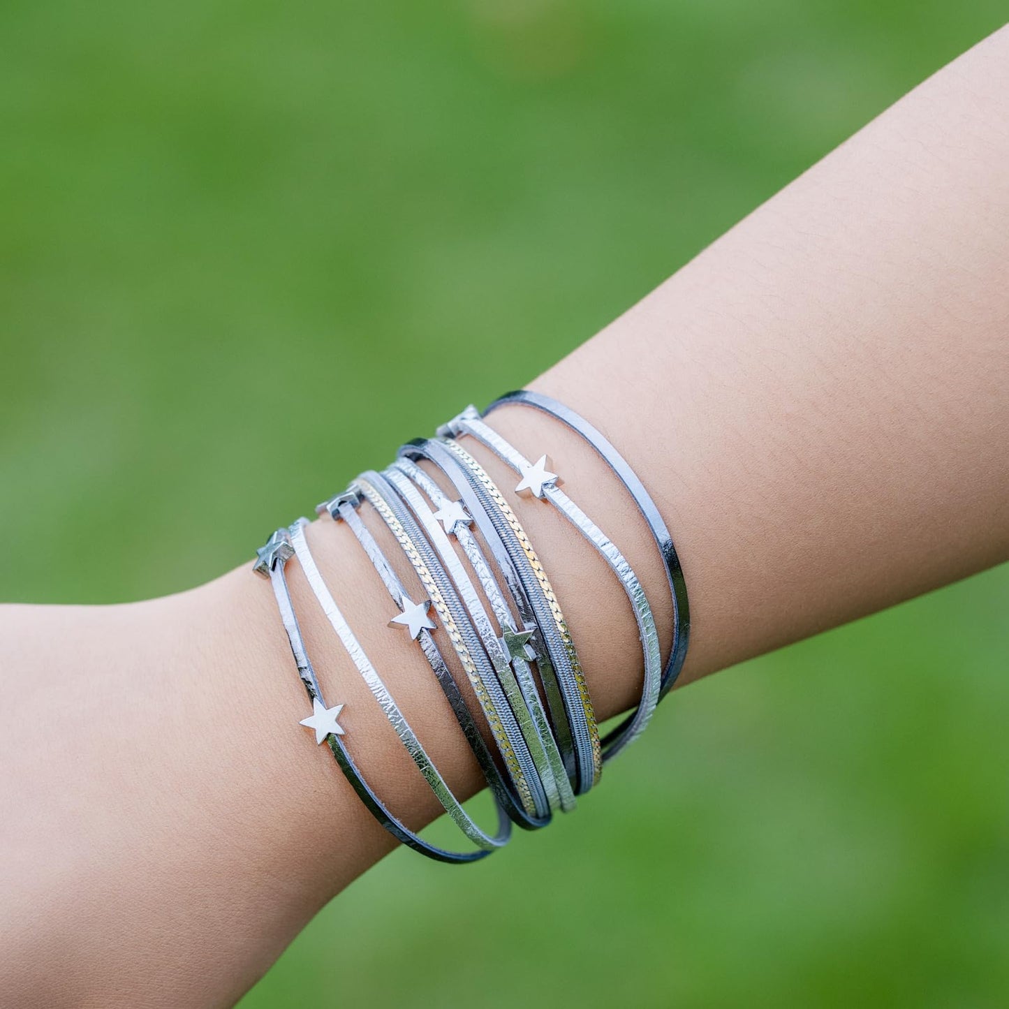 FANCY SHINY Leather Wrap Star Bracelet Boho Bangle Bracelets for Women Trendy Stackable Cute Star Bracelet with Magnetic Clasp(Grey)