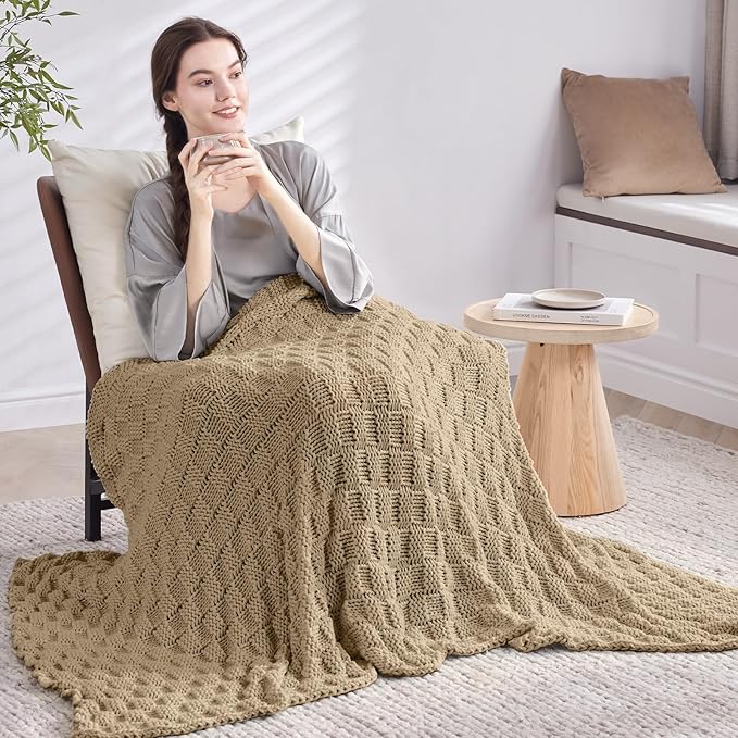 Knitted Weighted Blanket for Adults, 50' x 60'' 5lbs, Breathable Chunky Knit Blanket, Cooling for Hot Sleepers, Christmas Home Decor (Camel)