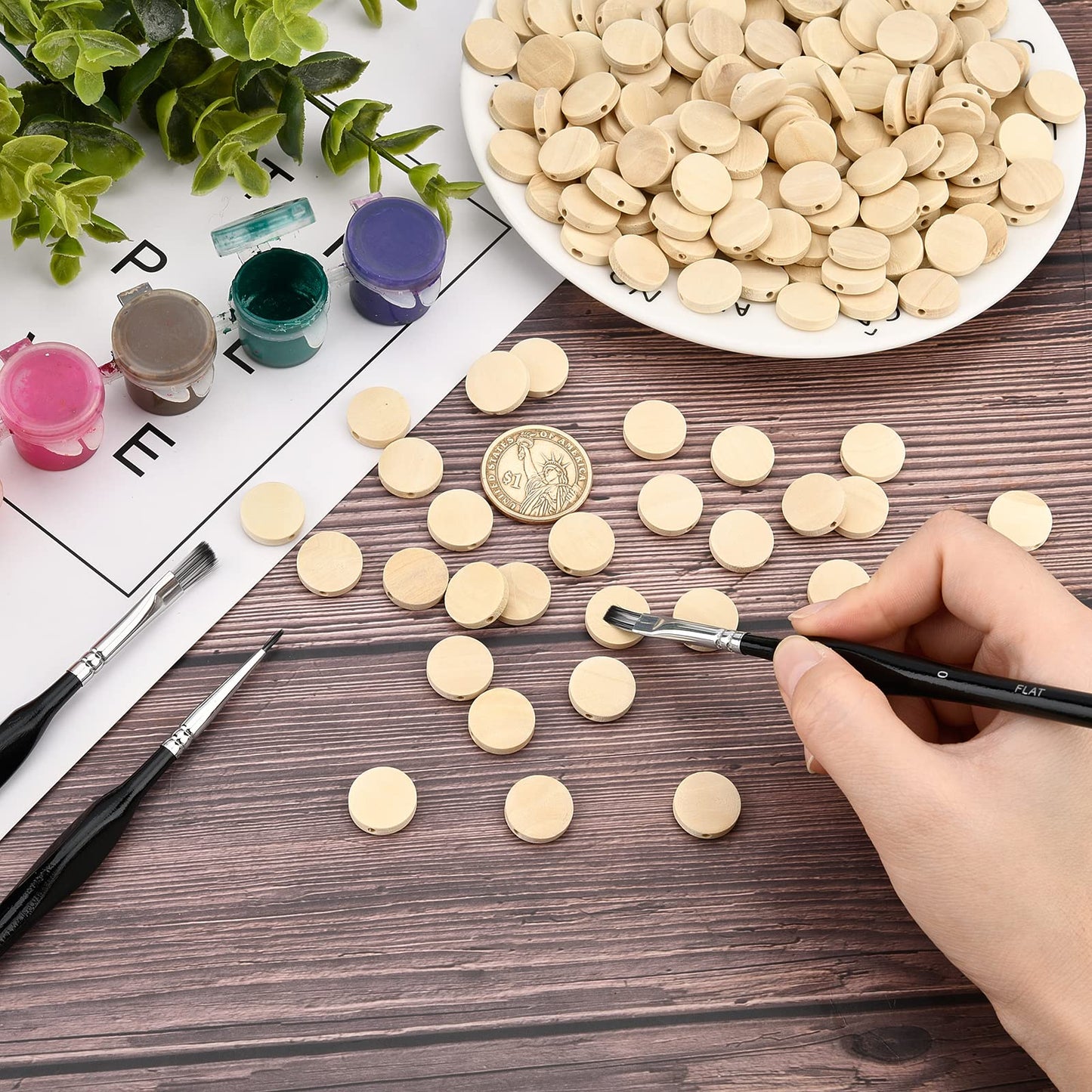 PH PandaHall 200ps Flat Round Wooden Beads 15mm Drilled Wooden Natural Wooden Beads Wooden Coin Spacer Beads for Christmas Tree Wreath Macrame Garland Craft Jewelry Craft, 1.6mm Hole