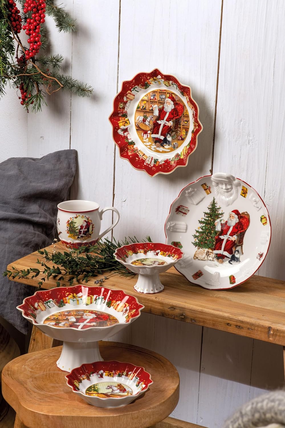 Villeroy & Boch Toy's Fantasy Christmas Collection Footed Pastry Plate, Premium Porcelain, 9.5x4.75 in, Colorful