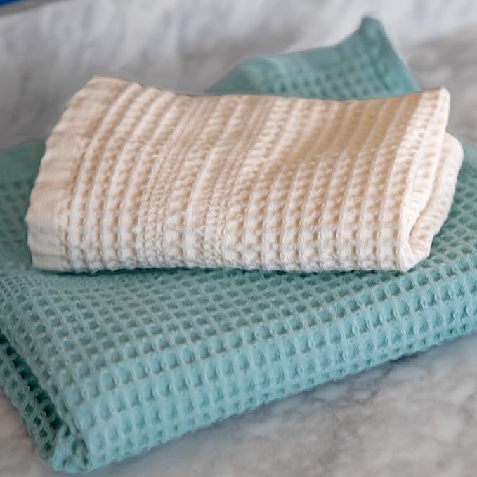 GILDEN TREE Waffle Towels Wash Cloths for Showering, Exfoliating Washcloth Face Towels, Quick Dry Towel Cotton Washcloths Set of 4, Classic Style (Cream)