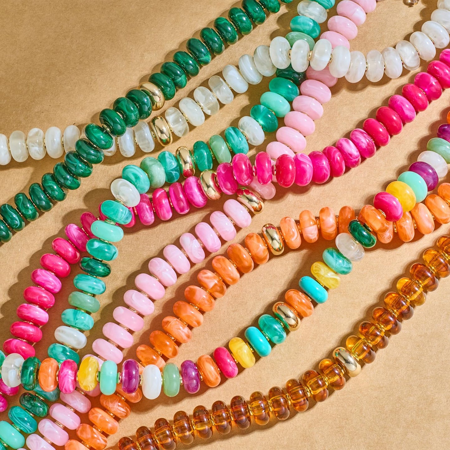 HolidayQbee Beaded Necklace for Women Chunky Beaded Turquoise Necklace Boho Oval Big Bead Statement Turquoise Choker Necklaces Fashion Trendy Summer Beach Jewelry Gifts