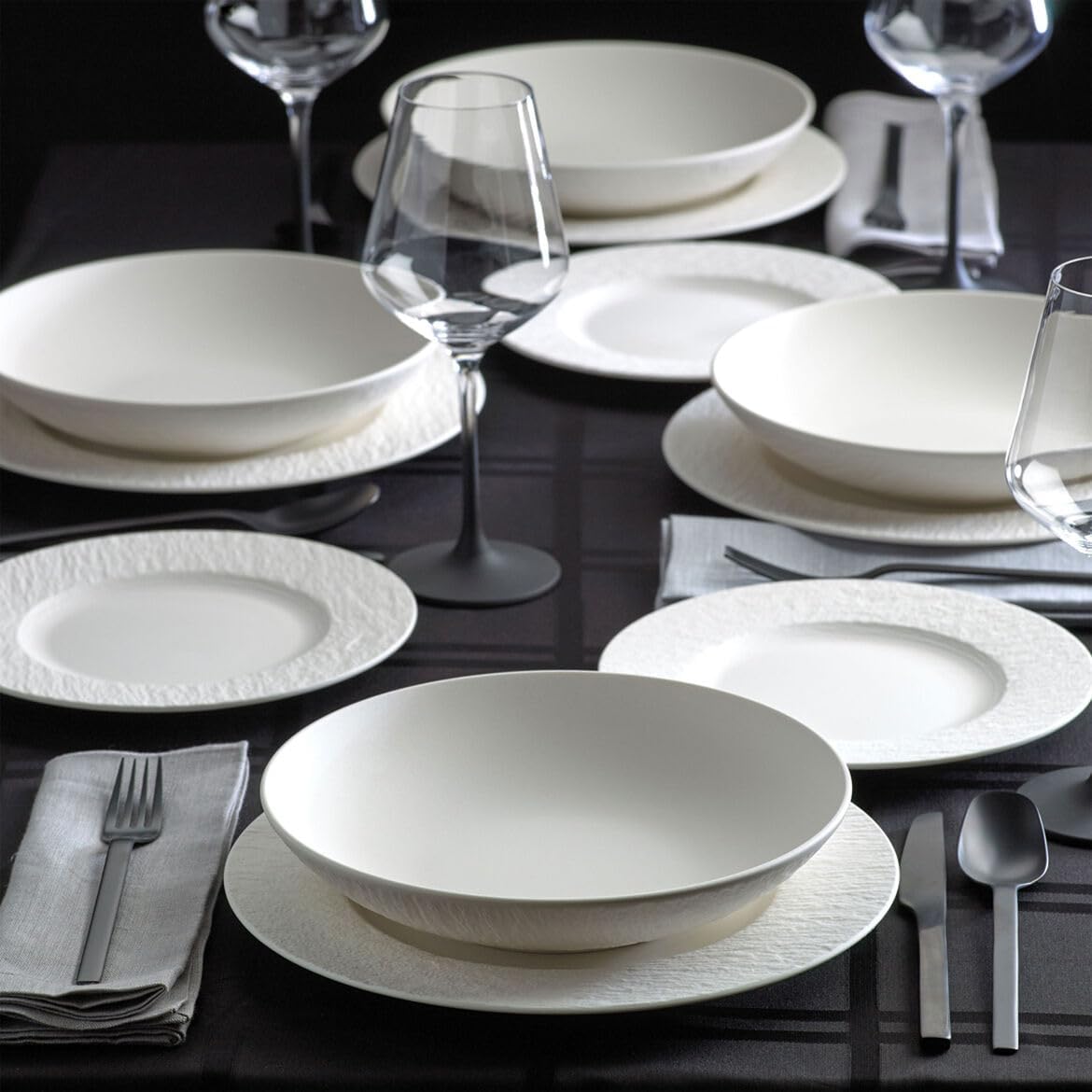 Villeroy & Boch Manufacture Rock Blanc 12-Piece Dinnerware Set, Service for 4, Dinner Plates, Salad Plates & Pasta Bowls, Premium Porcelain, Made in Germany, Matte White