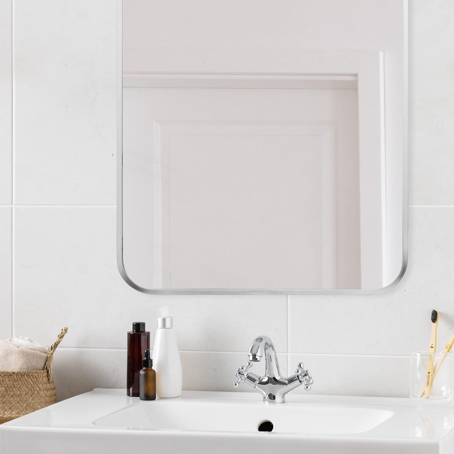 Navaris Arched Wall Mirror - Silver Arch Framed Mirror - 17.7x31.5 Wall-Mounted Mirror with Silver Aluminum Alloy Frame for Living Room Bathroom Hall