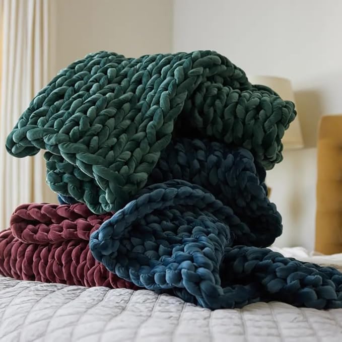 Nuzzie Chunky Knit Weighted Blanket - Breathable, Cooling, Hand Made Knit Throw Blanket for Sleep - Machine Washable, Stylish Decor Design (Forest Green, Queen | 22lbs | 60"x80")