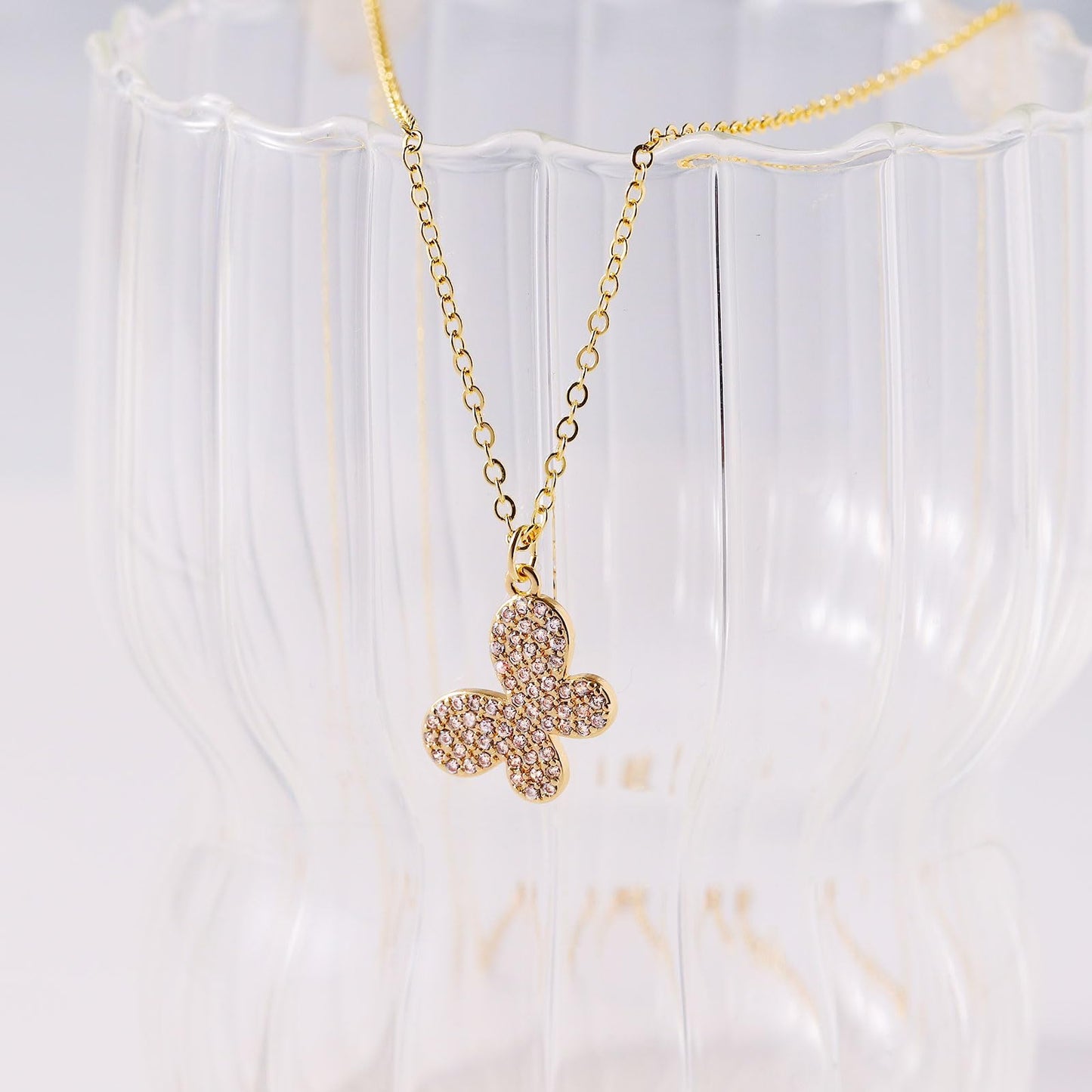 GUOKE Butterfly Necklaces for Women - Dainty Gold Necklace 14K Gold Plated Butterfly Necklace Gold Jewelry for Women