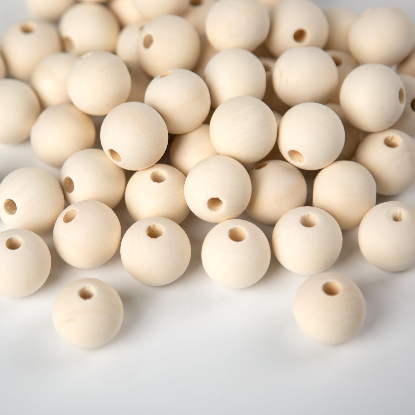 Baiinjiene 100Pcs 25mm Wooden Beads for Crafts, Natural Unfinished Round Wood Loose Craft Beads, Undyed Macrame Spacer Beads with Striped Grain for Garland and Jewelry Making (25mm)