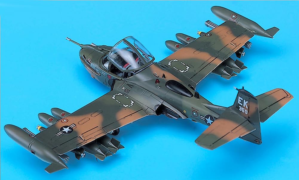 Academy Hobby Model Kits Scale Model : Airplane & Jet Kits (1/72 A-37B Dragon Fly)