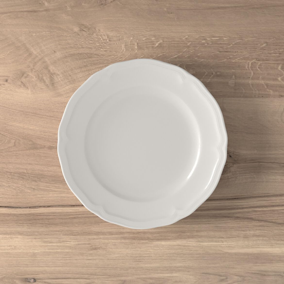 Villeroy & Boch Manoir 18-Piece Dinnerware Set, Plates & Bowls, Premium Porcelain, Made in Germany, Dishwasher & Microwave Safe, Rich, Creamy White