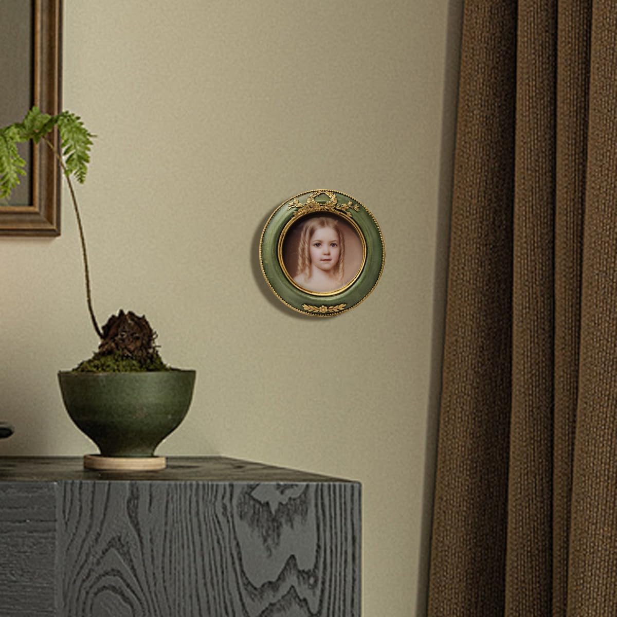 SYLVIA'S SHOP 3x3 Small Vintage Round Picture Frame, Mini Antique Ornate Circle Photo Frame, for Tabletop and Wall Display, Retro Home Decor, Old Fashioned Photo Gallery Art, Green