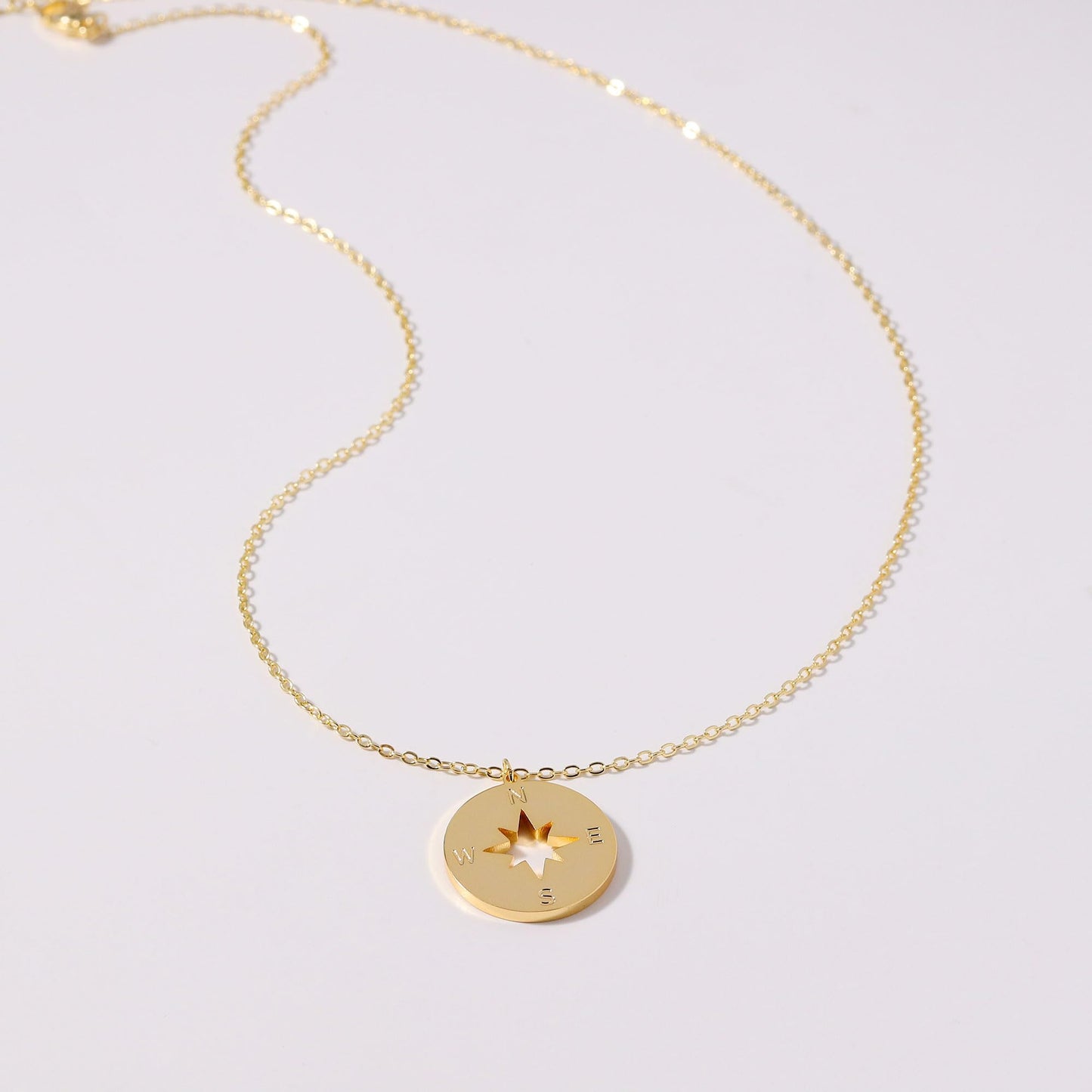 GUOKE Compass Necklace for Women - Dainty Gold Necklace 14K Gold Plated Compass Necklace Graduation Necklace Jewelry for Women