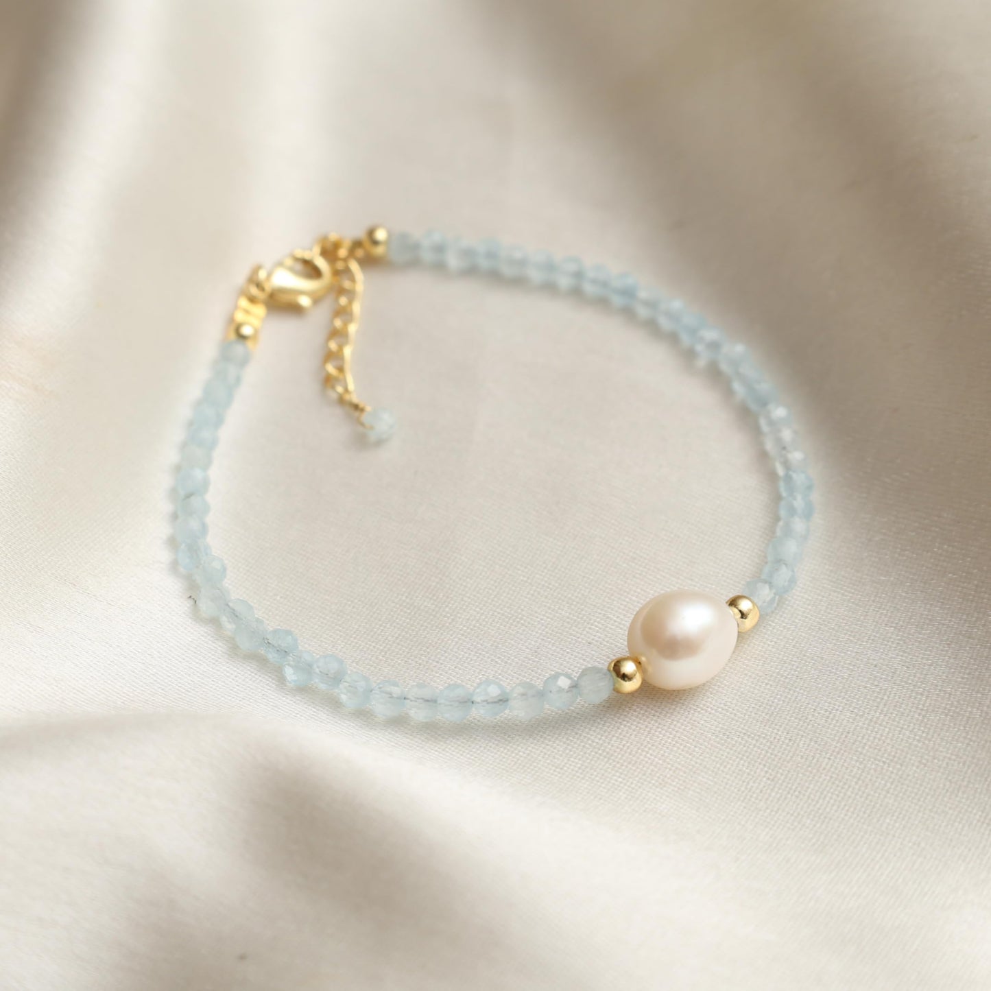 Gempires Aquamarine Gemstone Beaded Bracelet with Pearl Choker Crystal Jewelry March Birthstone Gifts Hypoallergenic Gold Plated Dainty Gifts for Women