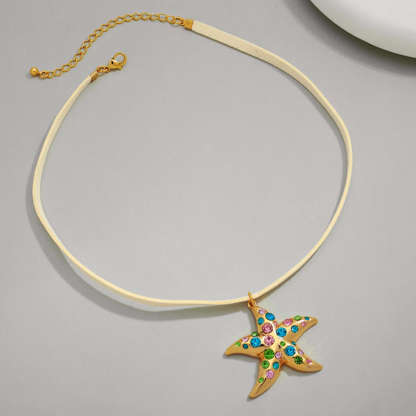 WOWORAMA Starfish Necklace for Women Colorful Rhinestone Starfish Pendant Necklace with Beige Rope Sea Shell Star Choker Necklaces Summer Beach Trendy Necklaces