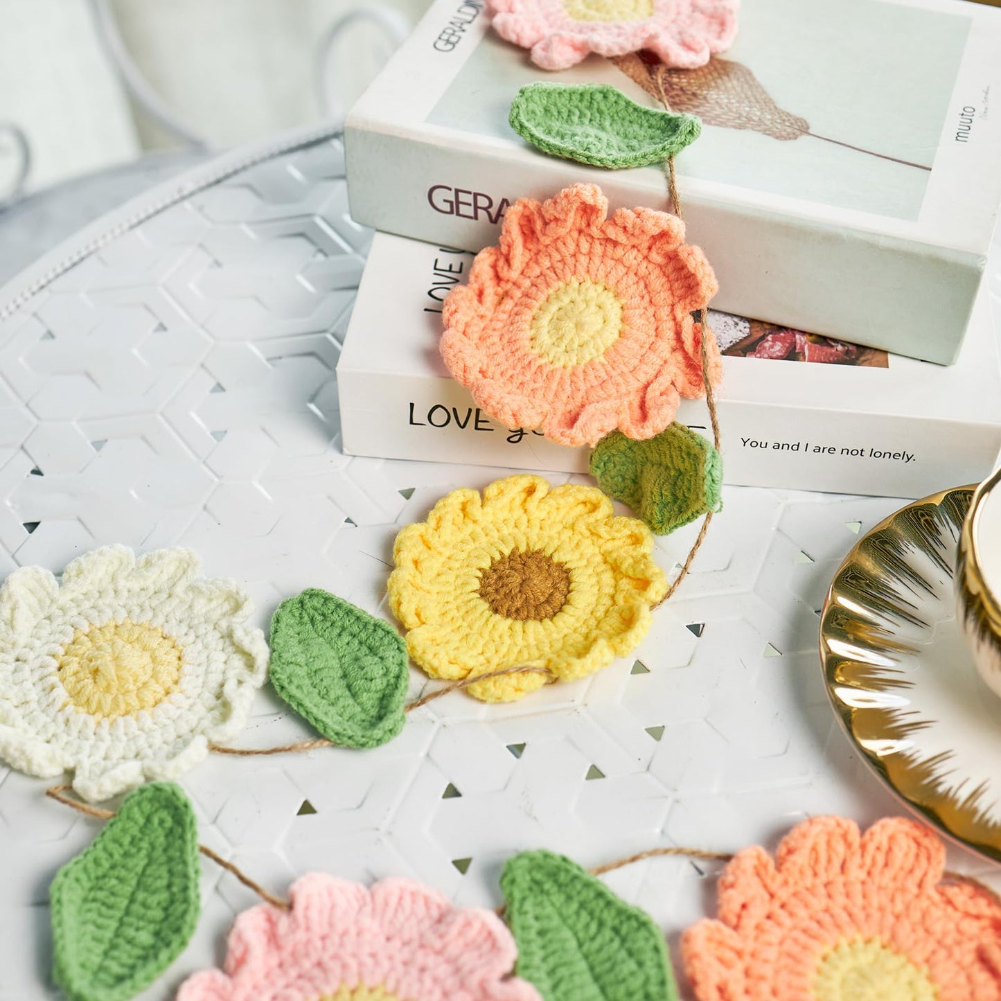 OBBOLO Handmade Crochet Flower Garland, Felt Flower Garland for Girl Nursery Decor, Daisy Garland for Birthday Party, Boho Room Wall Hanging Decoration, Girl 1st Birthday Decor