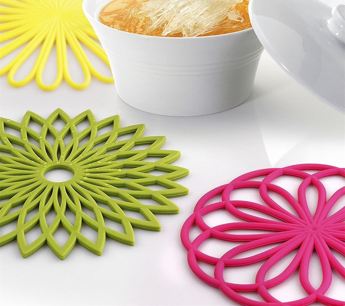 ME.FAN Silicone Trivet Mat - Kitchen Hot Pads for Pots & Dish - Insulated Teapot Trivet - Flexible, Durable, Non-Slip Large Coasters 3 Set Olive Green