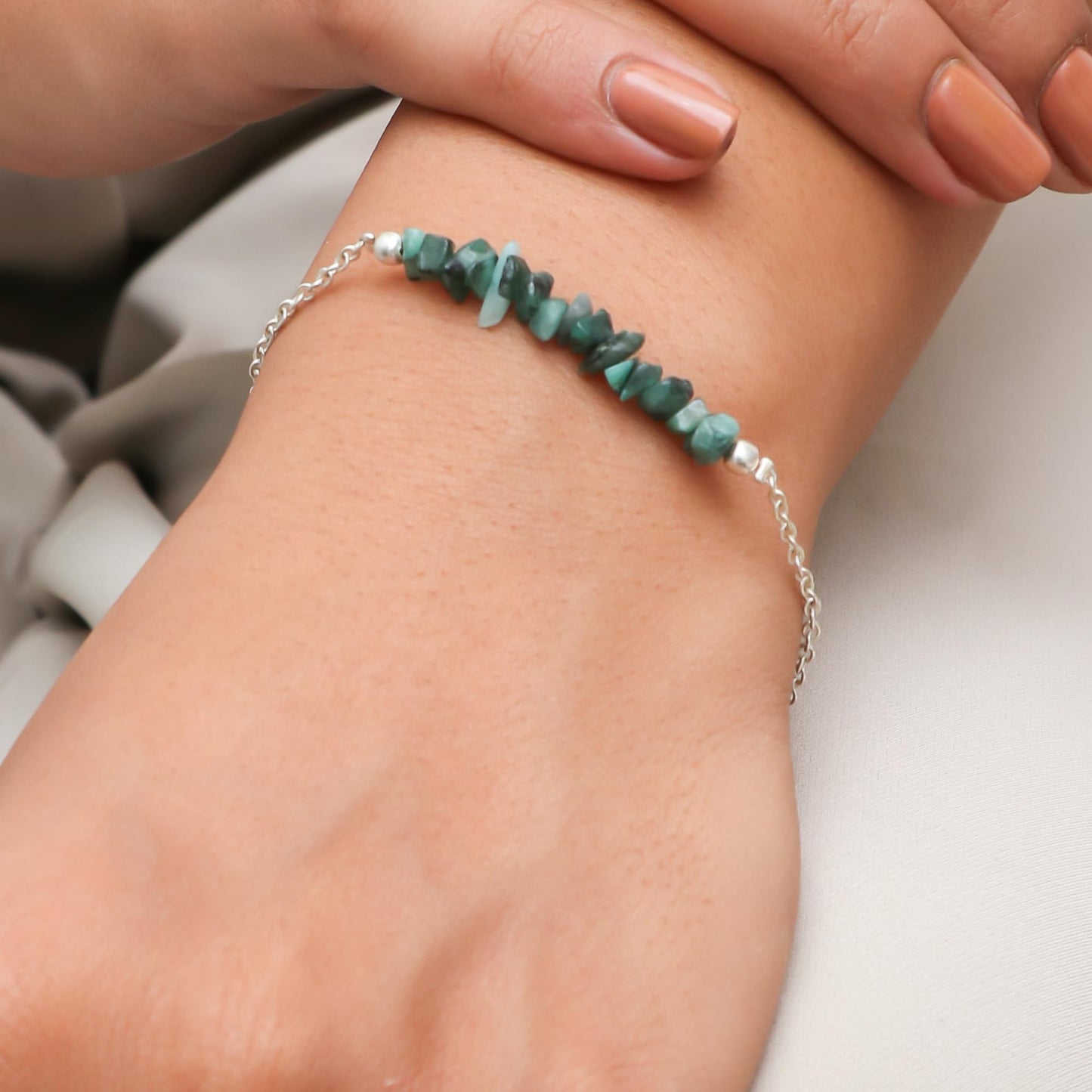 Gempires Natural Gemstone Chip Bar Bracelet for Women, Crystal Healing Bracelet, Multiple Gemstone Options, Adjustable Yellow Gold Plated Chain (7” + 1” Extender), Dainty Stackable Jewelry Gift for Her (Peridot)