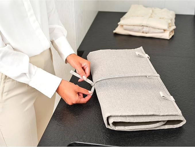 Brabantia - Door Steam Blanket - Heat-Resistant Mat for Clothes Steaming - Over Door Hooks, Protective Back Layer, & Loops for Hangers - Easier Steaming with Handheld Steamers - 43 x 20" - Gray