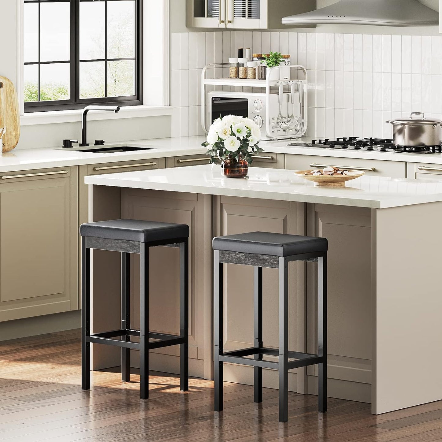HOOBRO Bar Stools, Set of 2 Bar Chairs, 24.8-Inch Height Stools, Breakfast Bar Stools, Kitchen Stools, 2" Thick Upholstery, for Kitchen, Dining Room, Cafe, Bar Counter, Black BB21BY01