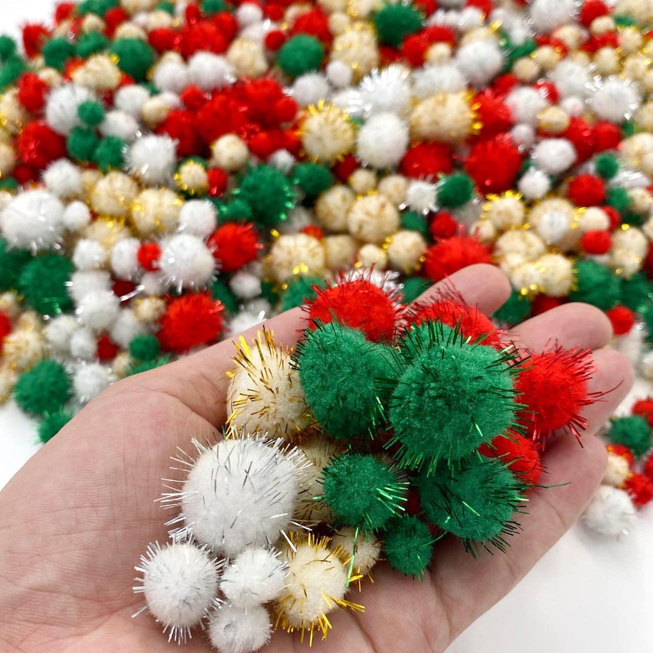 Lusy DM 1200 Pieces Christmas Pom Pom Glitter Pom Pom Balls Christmas Tinsel pom pom for Craft Making and Hobby Supplies (4 Sizes, Gold, White, Red, Green)