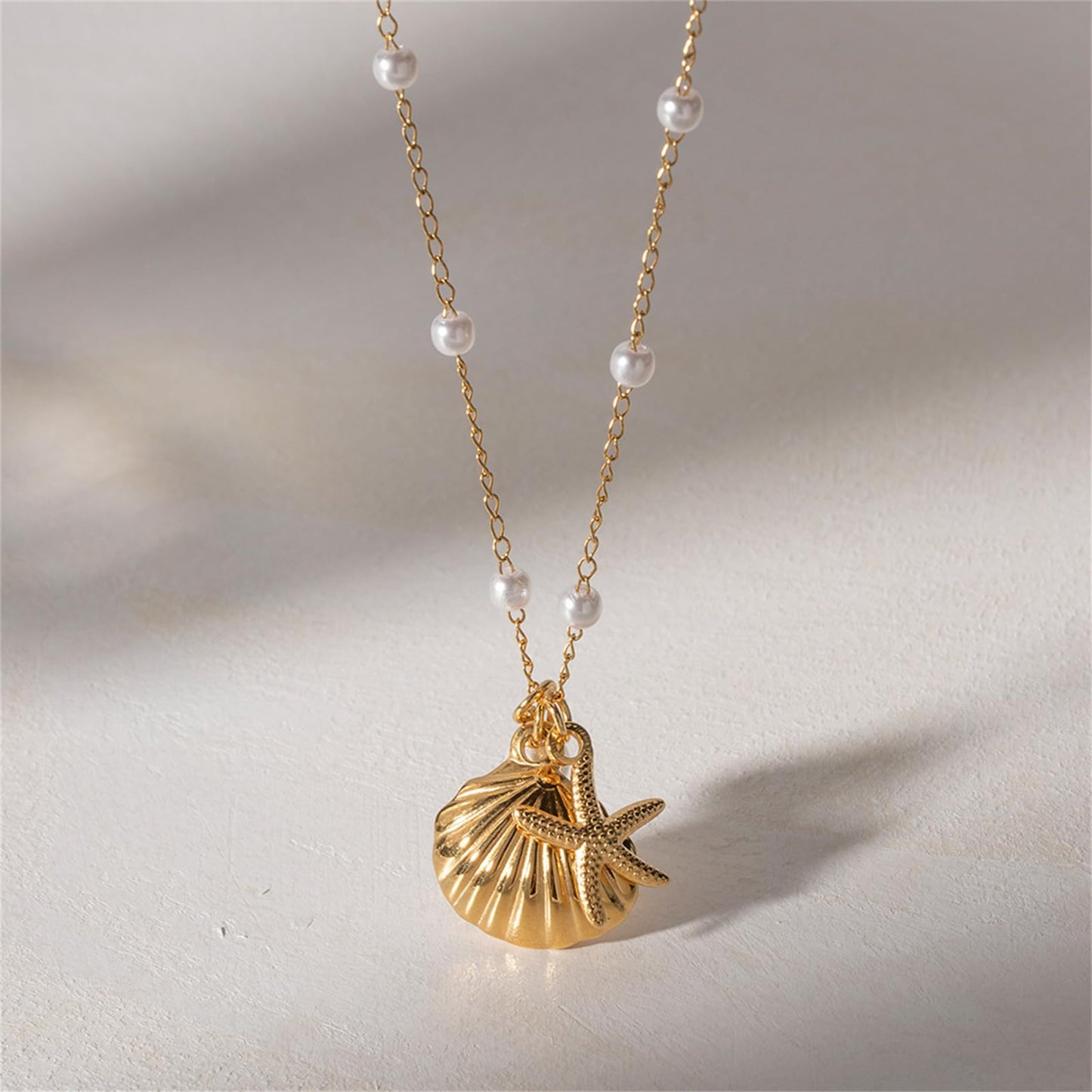 Boho Starfish Seashell Layered Necklace Gold Silver Plated Dainty Charm Double Layer Sea Shell Lucky Stars Ocean Animal Chain Necklace for Women Hawaiian Summer Beach Vacation Jewelry Gifts (Gold pearl necklace)
