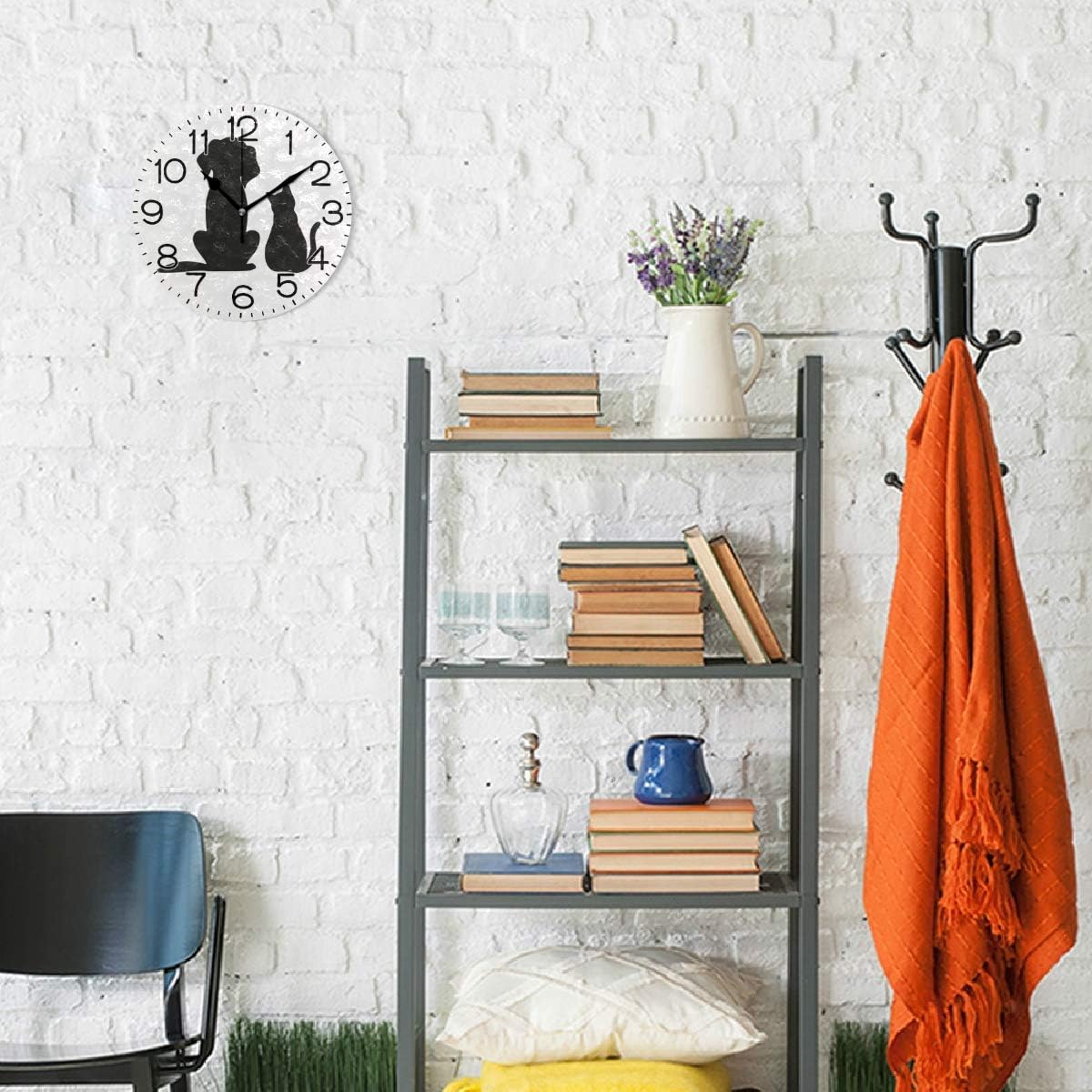 Black Cat and Dog are Friends Silhouette Animals Wall Clock Battery Operated Non Ticking Silent Quartz Analog Rustic Farmhouse Round Clock Retro Decor for Home Kitchen Living Room Bathroom