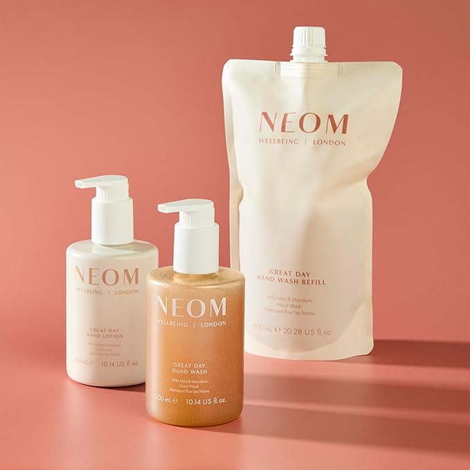 Neom Great Day Exfoliating Hand Wash, 300ml IWild mint and mandarin I Blended with orange peel to exfoliate I 100% Recyclable Bottle I Refillable