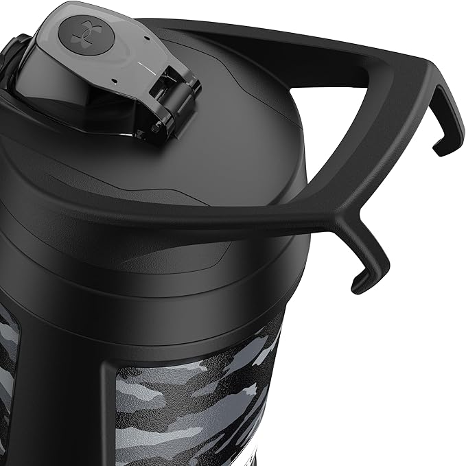 Under Armour 32 oz Insulated Water Bottles - Sports Water Jug with Fence Hook, Leak Resistant for Baseball, Football & More, 32 oz Insulated, Black Woodland