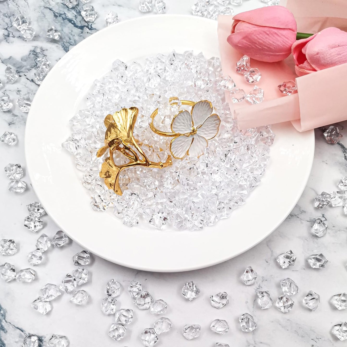 LYFJXX Vase Fillers, 2000 pcs 0.43 x 0.55 inch Fake Ice Rocks, Acrylic Ice Cubes Fake Rocks Fake Crushed Ice Rocks Acrylic Gems for Centerpieces