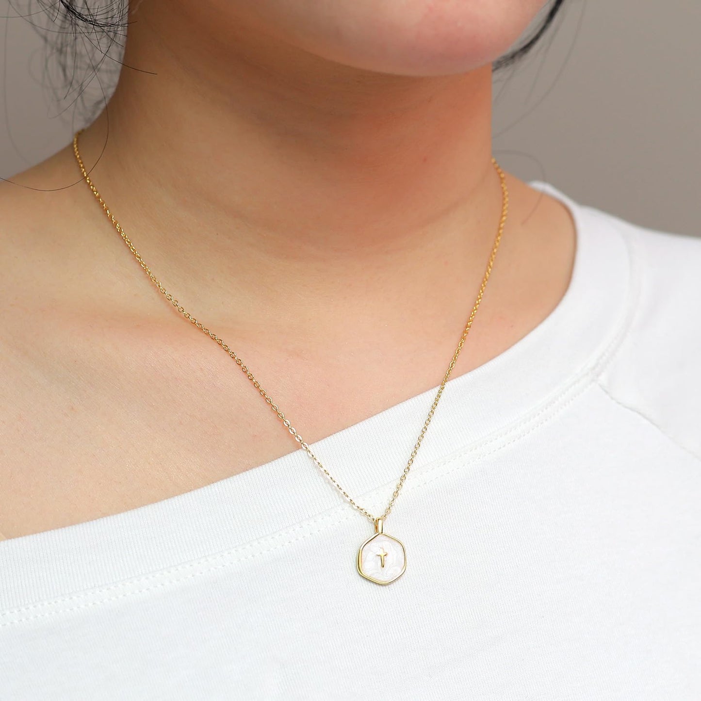 MAIKERDER Cross Necklace for Women, 14K Gold Plated Dainty Small Cross Necklace with Disc Pendant, Cute Simple Gold Cross Charm Necklaces for Women Christian Non Tarnish 16 Inches