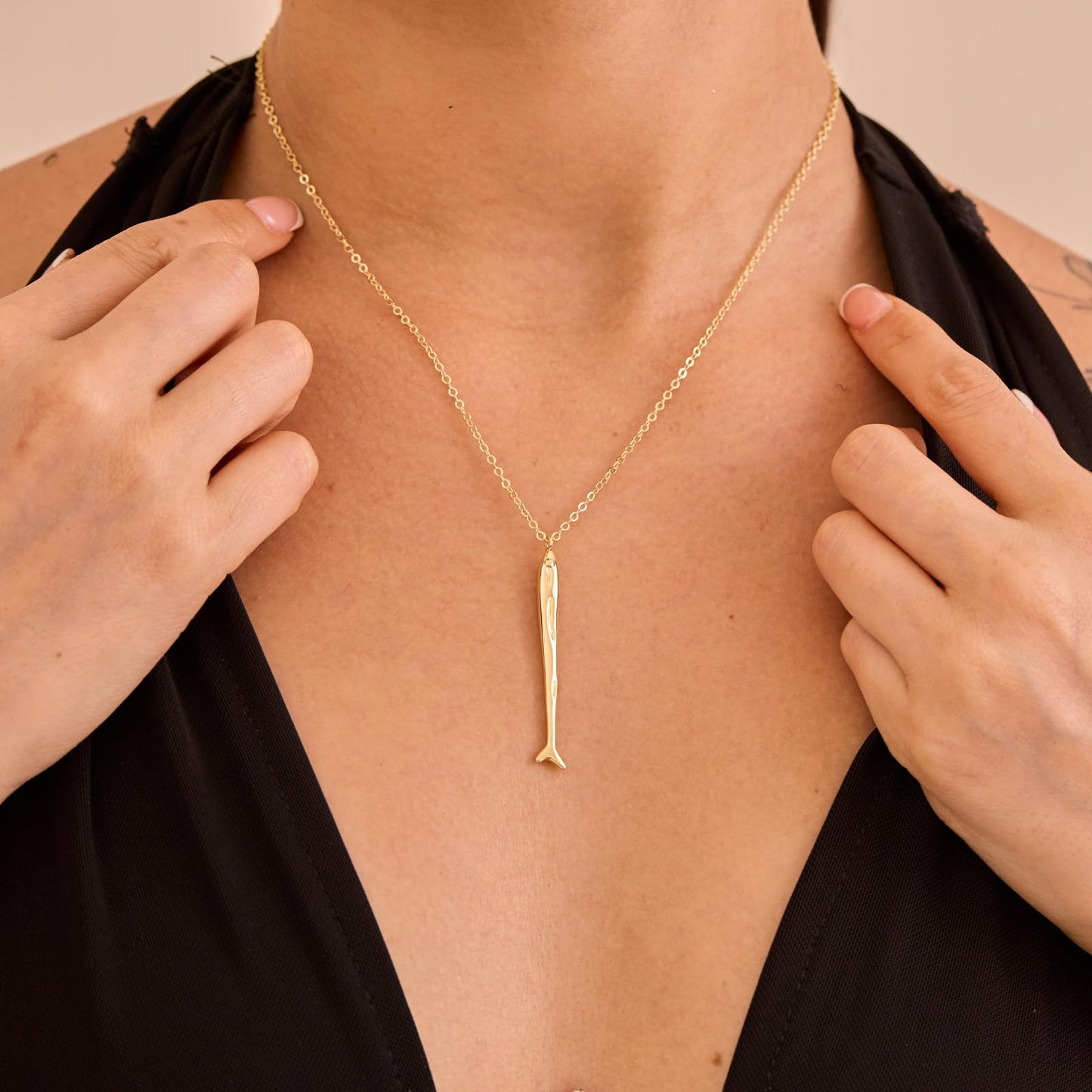 GUOKE Gold Long Fish Necklace for Women – 14K Gold Plated Fish Pendant, Dainty Long Pendant Necklace, Minimalist Jewelry for Her