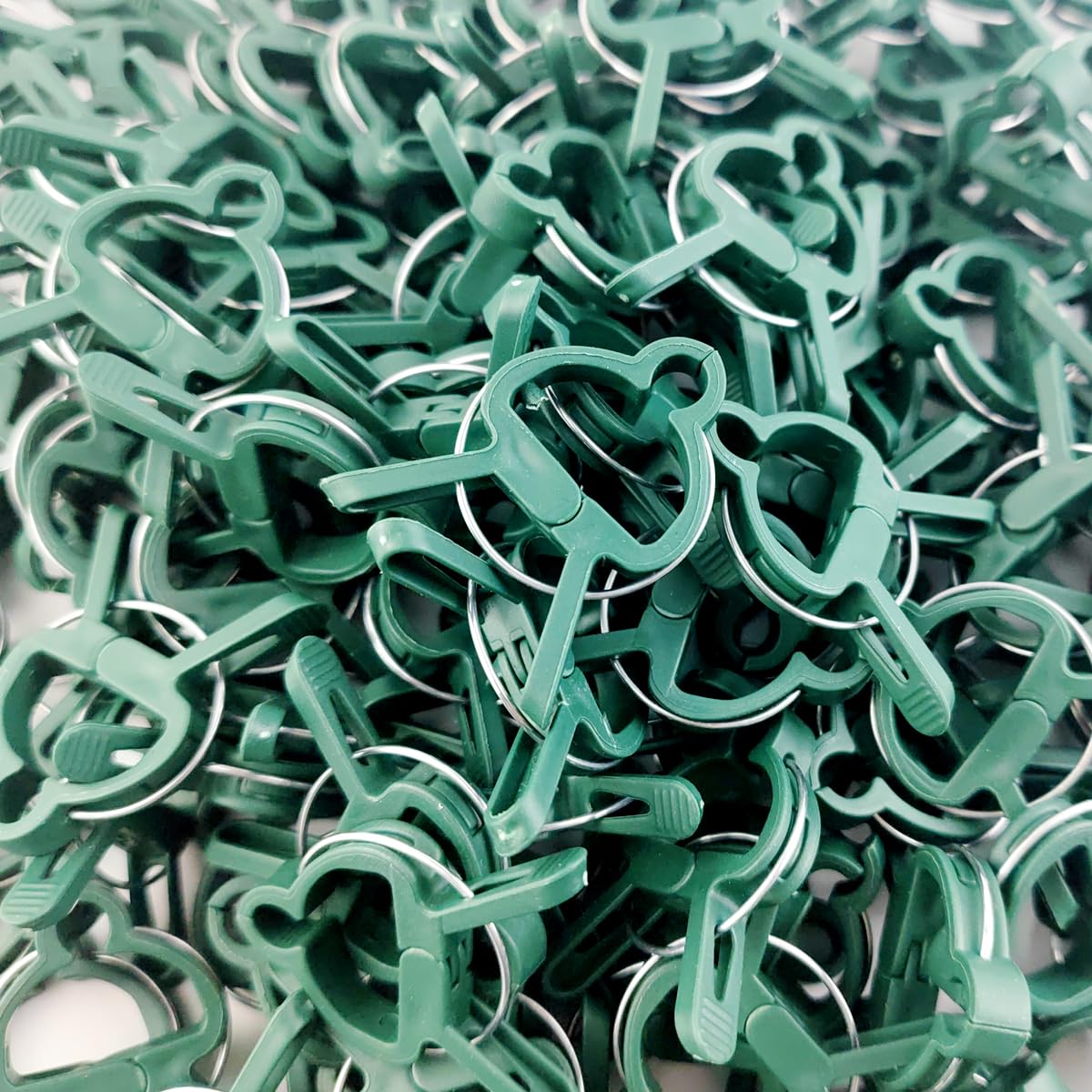 GXXMEI 80PCS Plant Clips 2 Sizes Adjusting Reusable Garden Plant Supports Clips for Supporting Stems of Flower Vine Vegetables Tomatoes Climbing