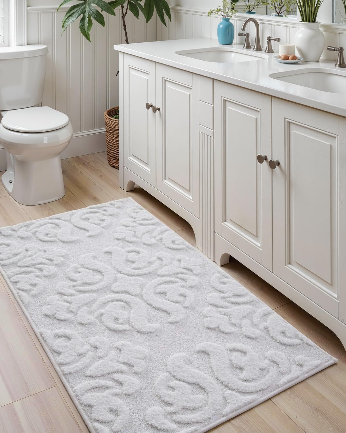 DEXI Bathroom Rug 24x43, Non Slip Washable Bath Mat for Shower Floor, Absorbent Soft Bathmat with Rubber Backing, Plush Fluffy Microfiber Floral Retro Carpet, White