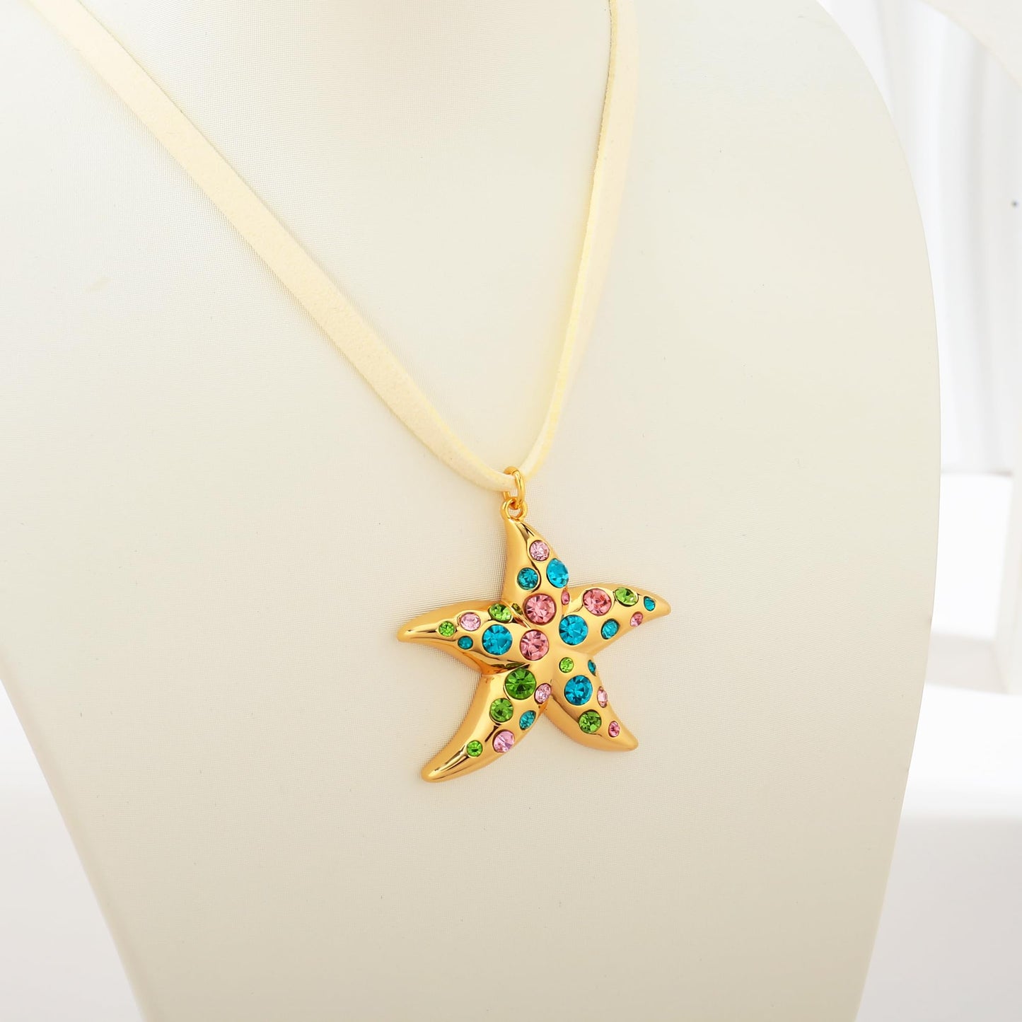 WOWORAMA Starfish Necklace for Women Colorful Rhinestone Starfish Pendant Necklace with Beige Rope Sea Shell Star Choker Necklaces Summer Beach Trendy Necklaces