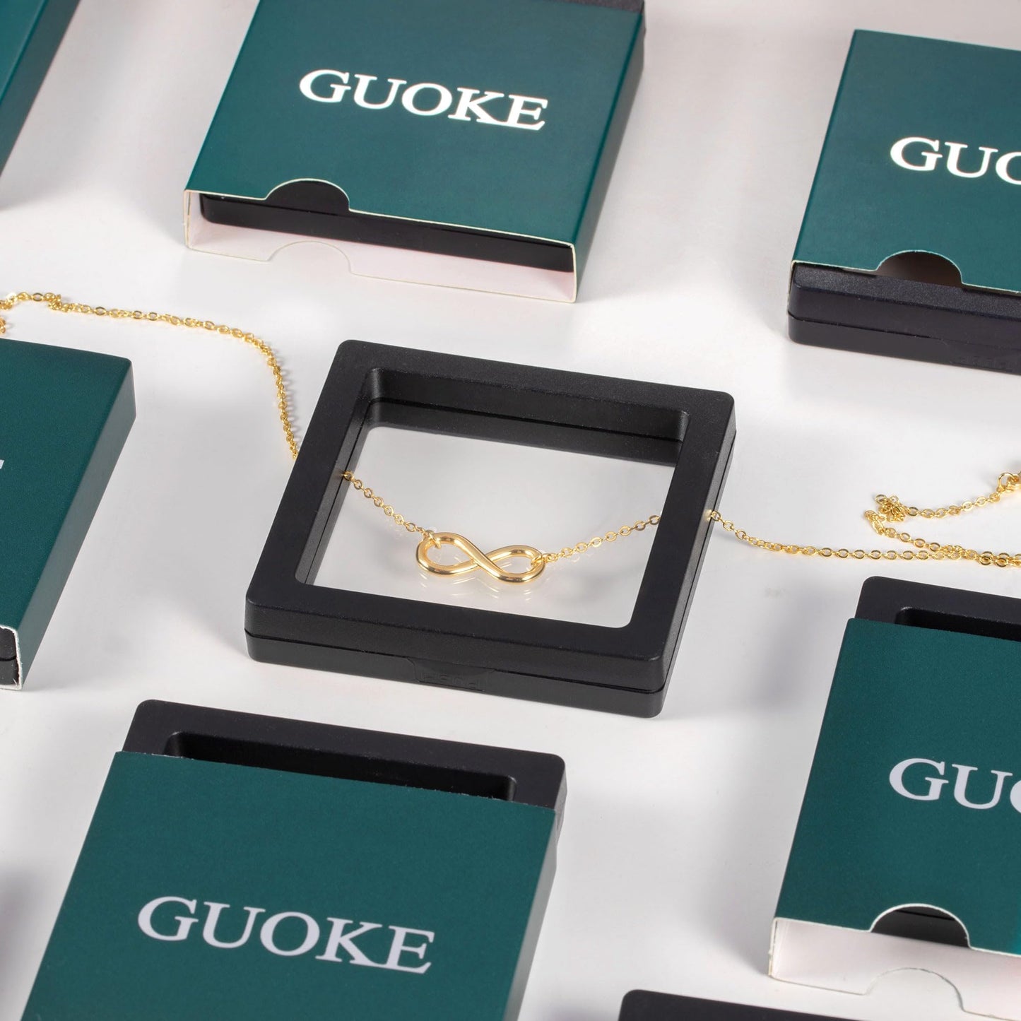 GUOKE Gold Shell Necklace for Women – 14K Gold Plated Conch Pendant, Dainty Seashell Necklace, Nautical Beach Minimalist Jewelry for Her