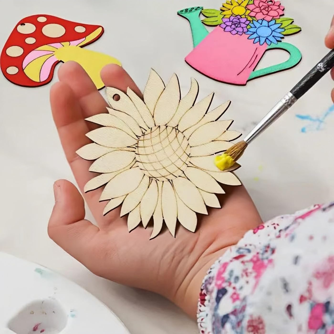 ShaoAngDuoMi 36PCS Paint Your Own Wooden Crafts Kit for Kids – DIY Plant & Insect Wood Shapes with Paint Pens & Stickers, Family Art Activity, Garden Tree Hanging Decorations, Creative Gift