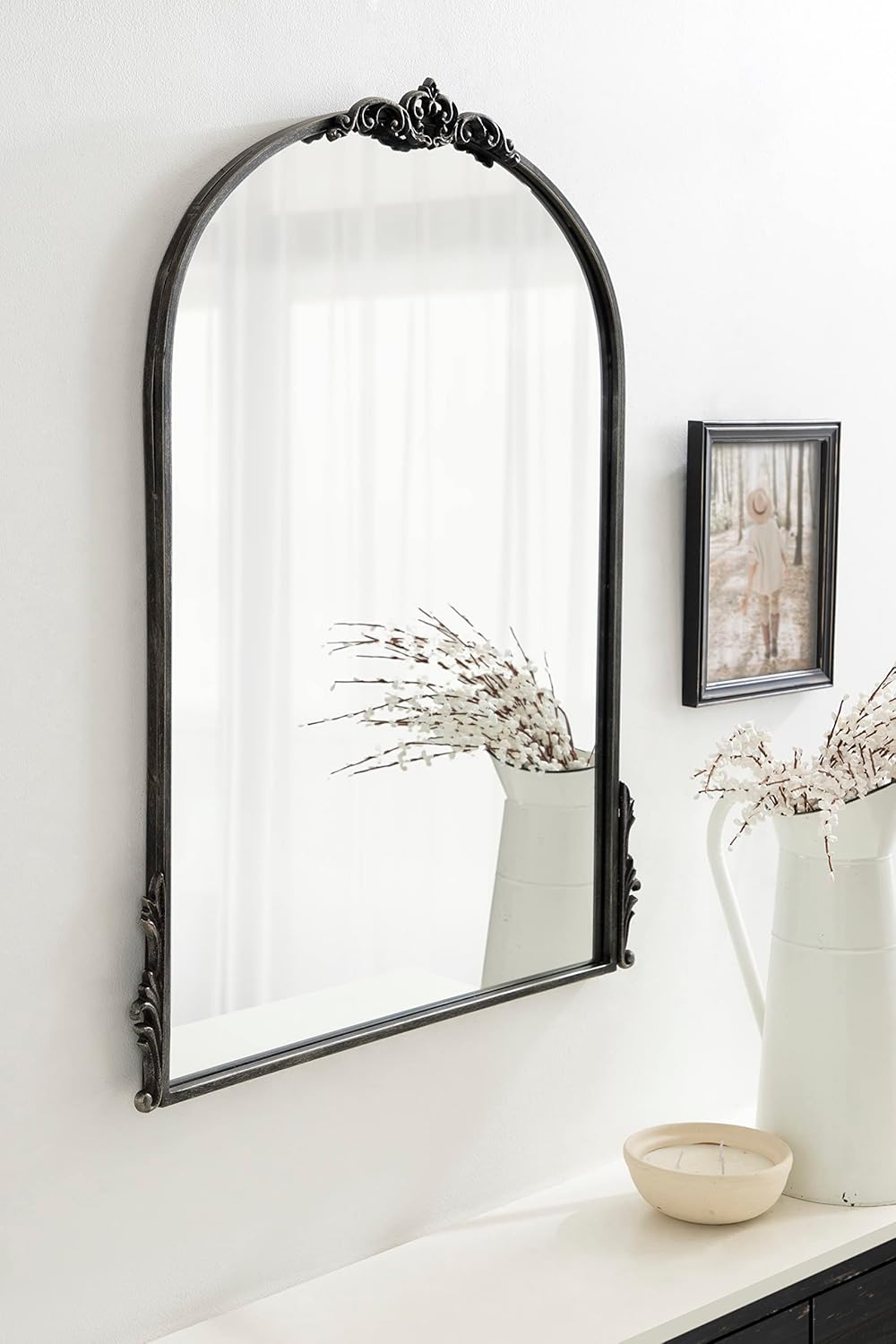 Kate and Laurel Myrcelle Traditional Arched Mirror; 25 x 33; Black; Decorative Vintage Arch Mirror with Ornate Garland Detailing Along The Crown and Edges of The Frame