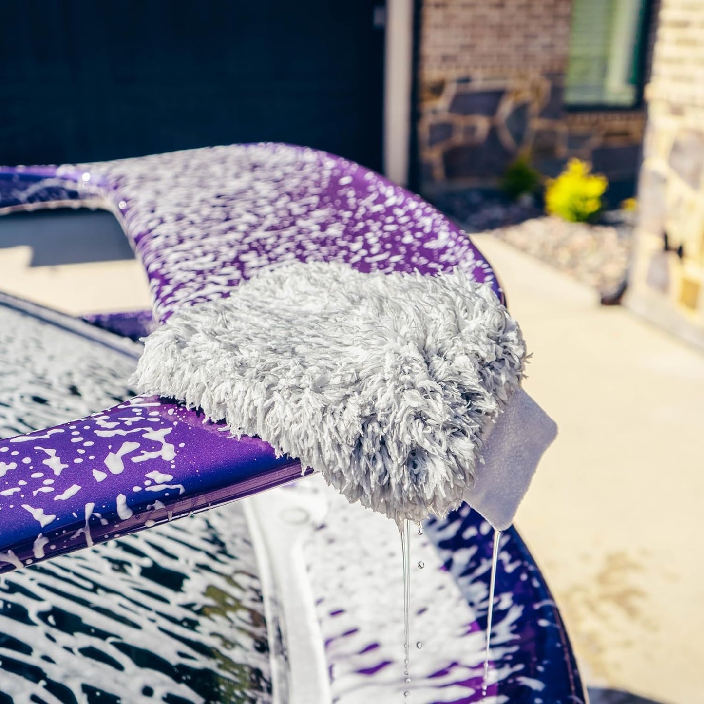 Blackline Microfiber Automotive Wash Mitt -Premium Scratch Free Wash Mitt for Car Cleaning|Car Detailing Accessory Works with Bucket, Car Shampoo, or Foam Cannon | 70%/30% Microfiber Blend, 9"x11"