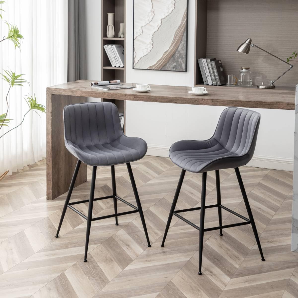 Counter Height Bar Stools, Modern Velvet Barstools Set of 2 with Black Legs and Fabric Seat and Back for Kitchen Island, Grey.