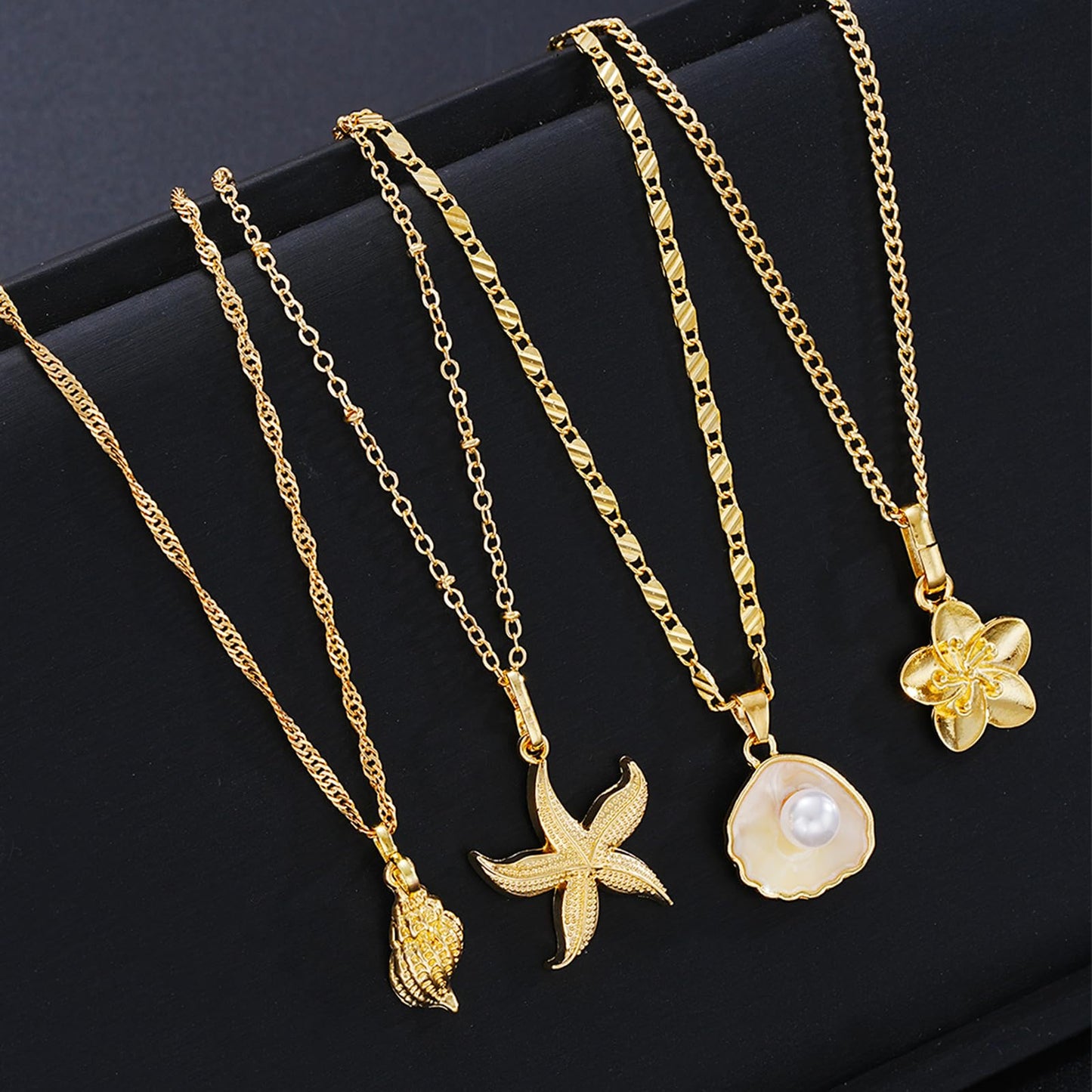 4 Pcs Seashell Starfish Necklace for Women Gold Starfish Pearl Boho Necklace Trendy Shell Flower Pendant Necklace Dainty Multi Layered Seashell Necklace Summer Beach Vacation Jewelry Gifts (flower)