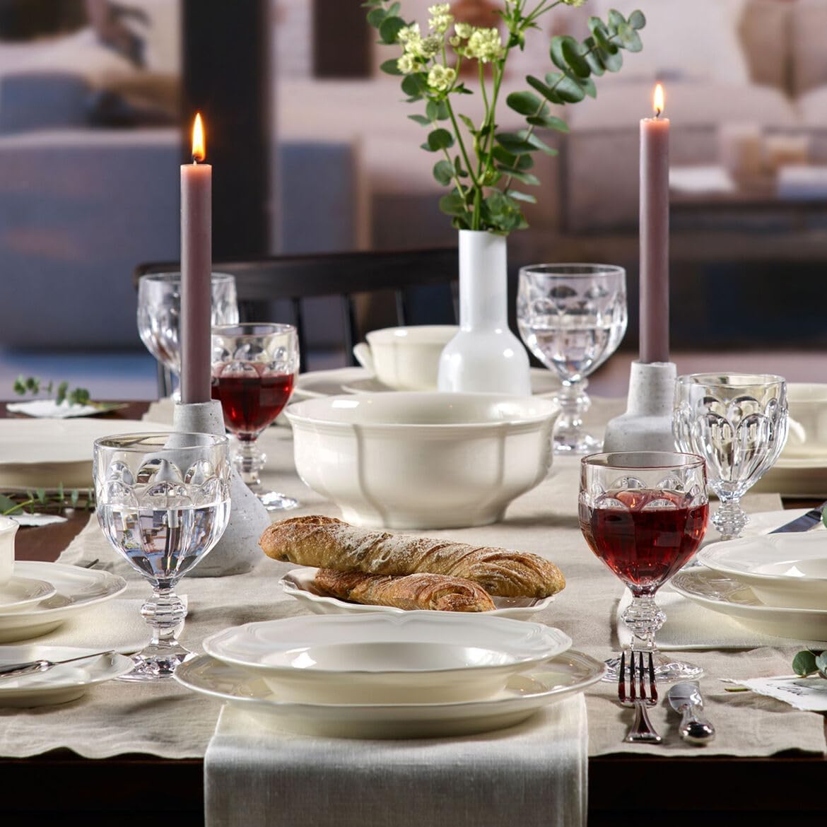 Villeroy & Boch Manoir 18-Piece Dinnerware Set, Plates & Bowls, Premium Porcelain, Made in Germany, Dishwasher & Microwave Safe, Rich, Creamy White