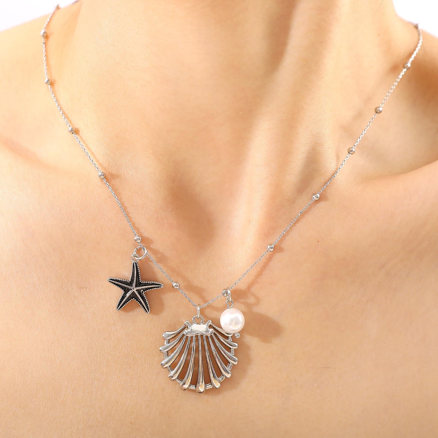 Silver Shell Necklace for Women, Mermaid Starfish Shell Pendant Necklace with Glass Pearl, Seashell Charm Statement Necklace Summer Beach Ocean Jewelry Gift for Women