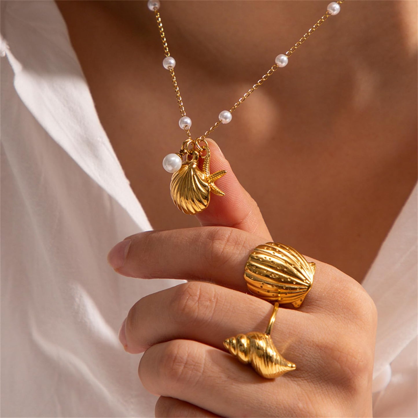 Boho Starfish Seashell Layered Necklace Gold Silver Plated Dainty Charm Double Layer Sea Shell Lucky Stars Ocean Animal Chain Necklace for Women Hawaiian Summer Beach Vacation Jewelry Gifts (Gold pearl necklace)