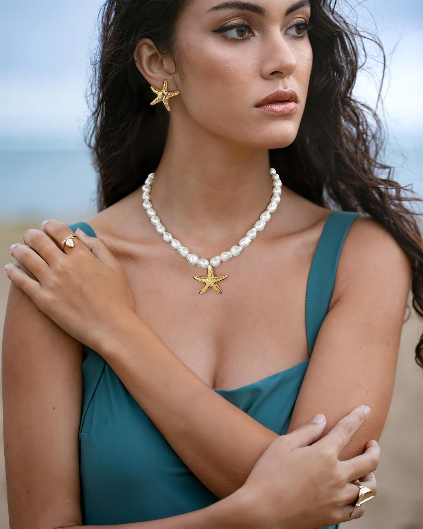 WOWORAMA Pearl Starfish Necklace for Women Gold Shell Starfish Pendant Necklaces Baroque Pearl Choker Necklace Adjustable Summer Beach Seashell Necklaces Jewelry