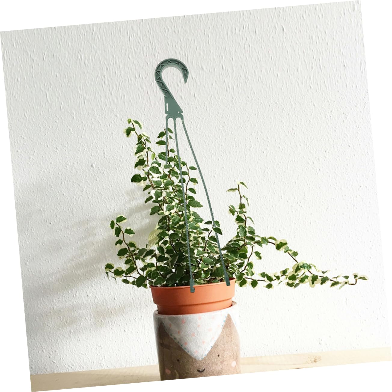 UKCOCO 5Pcs Plant Hanging Chains Space Saving Hooks for Outdoor Planters Bird Feeders and Lanterns User Friendly Setup Durable Construction for Vertical Gardening