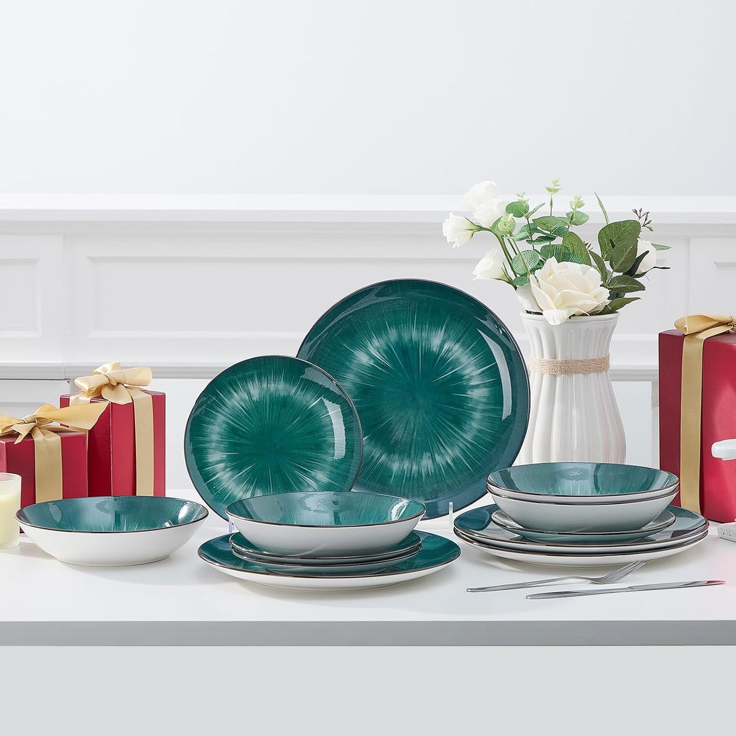 Bestone Porcelain Dinnerware Sets Service for 4, 12 pcs Hand drawn Plates and Bowls Sets, Handmade Ceramic Dish Set, Chip Resistant Modern Plate Set, Dishwasher/Microwave Safe，Starburst Green