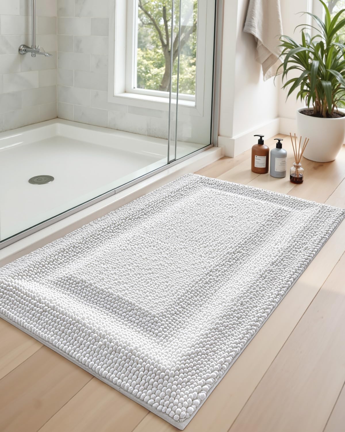 DEXI Bath Mats for Bathroom 16x24, Non Slip Washable Bathroom Rug, Thick Soft Chenille Absorbent Bathmat for Shower Floor, Fluffy Shaggy Carpet for Tub, White