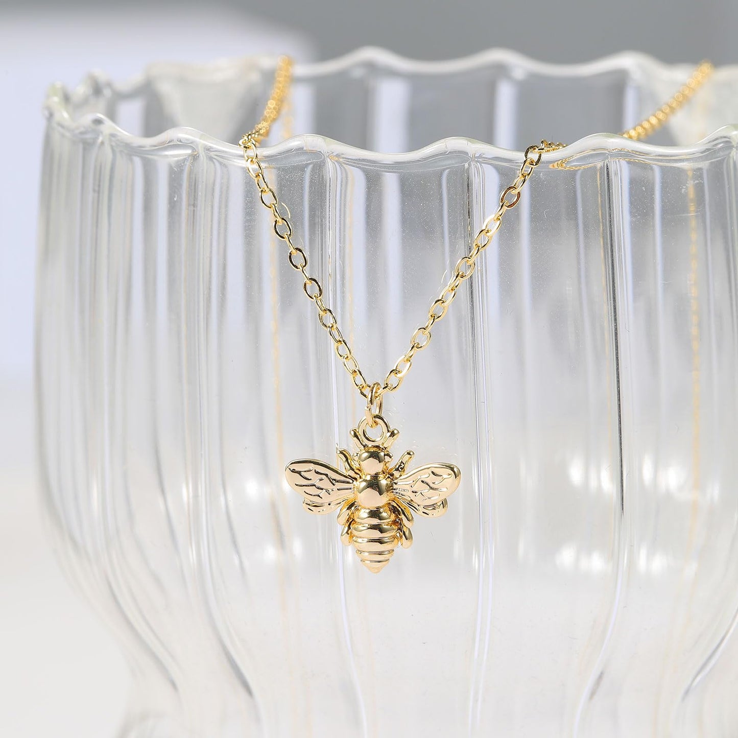 GUOKE Bee Necklace - 14K Gold Plated Dainty Gold Necklace Simple Jewelry for Women